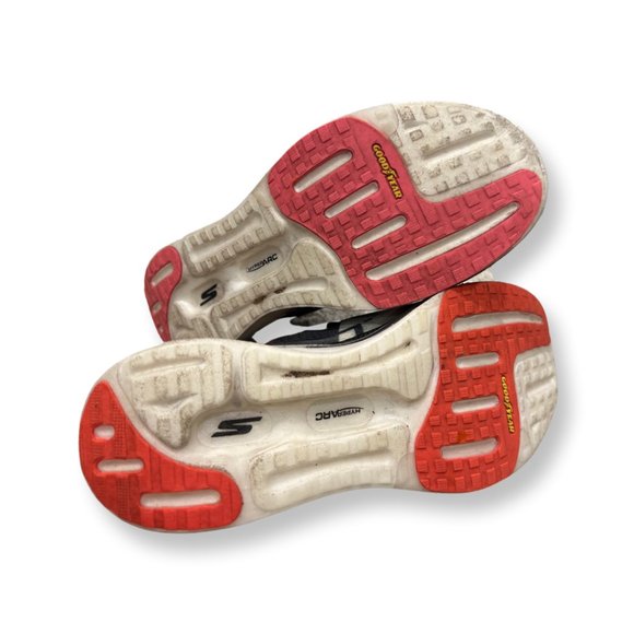 Skechers Speed Freak Women's 7 Carbon-Plated Running Shoe - Gently Used - Picture 3 of 3